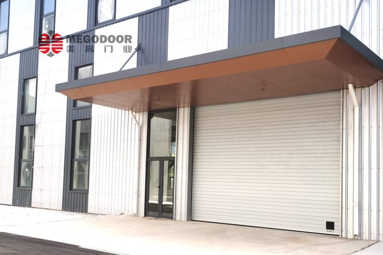 芜湖物流园工业滑升门：高效、安全、便捷的仓储解决方案缩略图