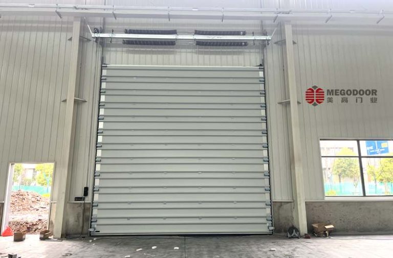芜湖抗风提升门不仅抗风,还兼顾密封、保温和安全缩略图 芜湖抗风提升门不仅抗风,还兼顾密封、保温和安全缩略图