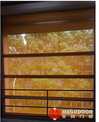 防蚊透风两不误:快速卷帘纱网门在工业环境中的应用缩略图 防蚊透风两不误:快速卷帘纱网门在工业环境中的应用缩略图